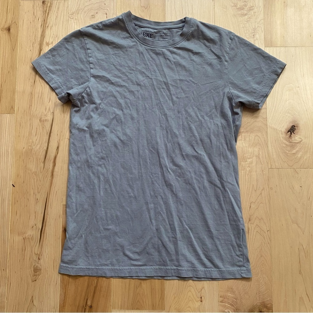 BKE Basic T-shirt in gray size small